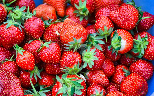 Shiny red strawberries  from Chrome web store to be run with OffiDocs Chromium online