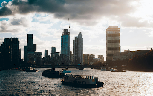 Ships on Thames at Sunset  from Chrome web store to be run with OffiDocs Chromium online