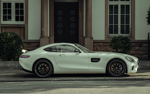 Side View of a White Mercedes Benz GT Class  from Chrome web store to be run with OffiDocs Chromium online