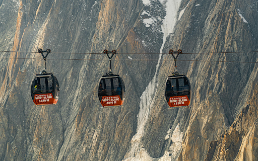 Ski Lift in Air  from Chrome web store to be run with OffiDocs Chromium online