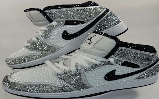 sneakers wallpaper  from Chrome web store to be run with OffiDocs Chromium online