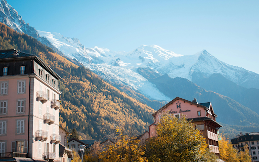 Snowcapped Mountains in Autumn  from Chrome web store to be run with OffiDocs Chromium online