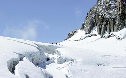 Snow Covered Mountain Under Blue Sky  from Chrome web store to be run with OffiDocs Chromium online