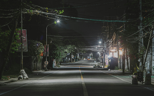 Soundless street with urban road at dusk  from Chrome web store to be run with OffiDocs Chromium online