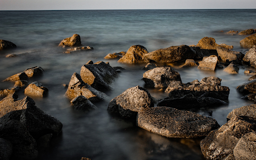 Stone beach on the sea  from Chrome web store to be run with OffiDocs Chromium online