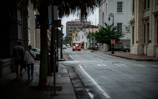 Street View in Savannah with Fire Truck Responding  from Chrome web store to be run with OffiDocs Chromium online