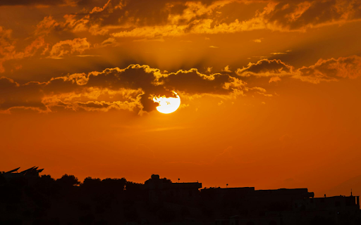 Stunning Sunset  from Chrome web store to be run with OffiDocs Chromium online