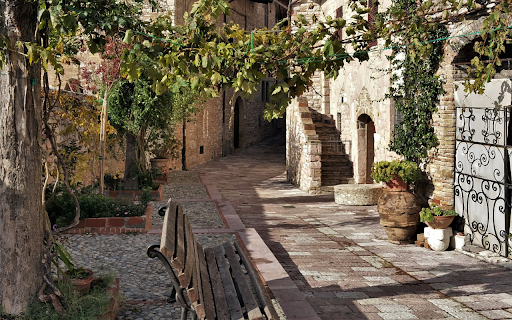 Sun Dappled Italian Alleyway  from Chrome web store to be run with OffiDocs Chromium online