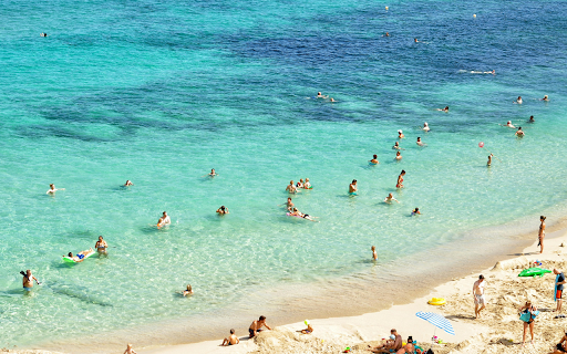 Sunny Beach Holiday Theme  from Chrome web store to be run with OffiDocs Chromium online