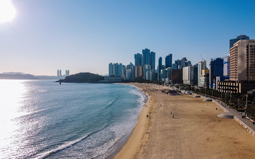 Sunny Beach Town  from Chrome web store to be run with OffiDocs Chromium online