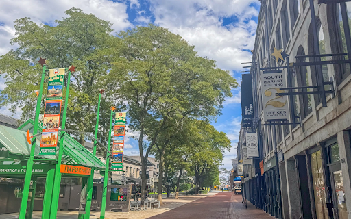 Sunny street with no people  from Chrome web store to be run with OffiDocs Chromium online