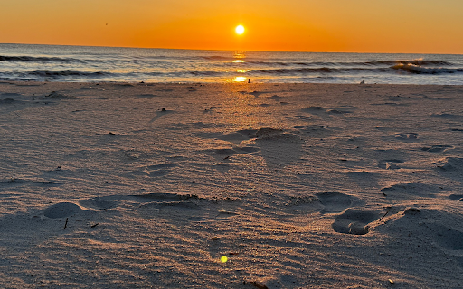 Sunset and White Sand  from Chrome web store to be run with OffiDocs Chromium online