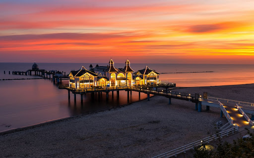 Sunset at the Pier  from Chrome web store to be run with OffiDocs Chromium online