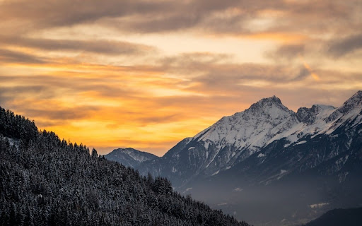 Sunset in the mountains  from Chrome web store to be run with OffiDocs Chromium online