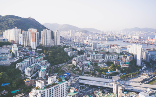 Sweeping Vista of a Coastal City  from Chrome web store to be run with OffiDocs Chromium online