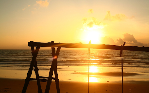 Swing on the beach  from Chrome web store to be run with OffiDocs Chromium online