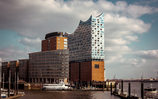 Tall buildings in the harbor  from Chrome web store to be run with OffiDocs Chromium online