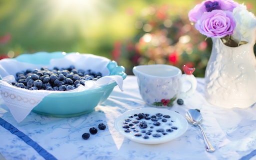 TBlueberries dipped in milk  from Chrome web store to be run with OffiDocs Chromium online