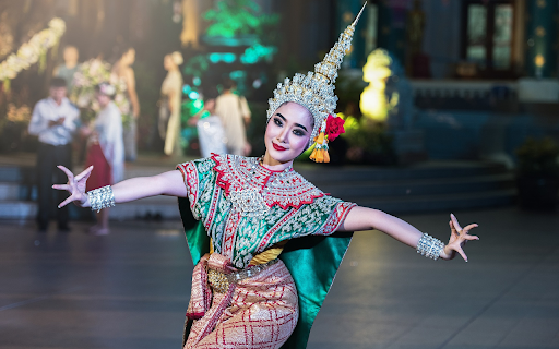 Thai girl  from Chrome web store to be run with OffiDocs Chromium online