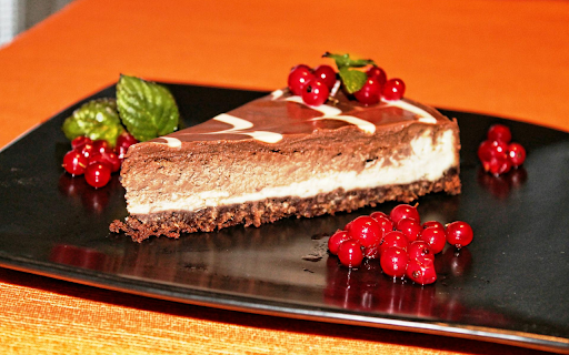 The Cake and the Red Fruit  from Chrome web store to be run with OffiDocs Chromium online