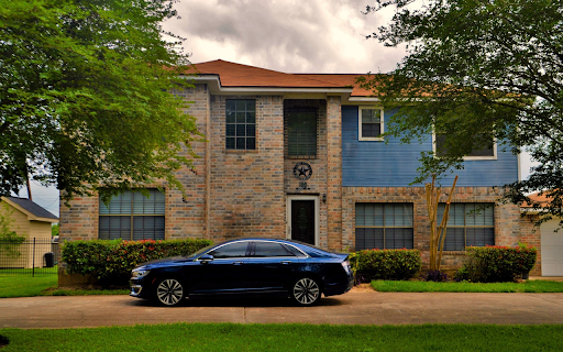 The car and the house  from Chrome web store to be run with OffiDocs Chromium online