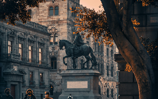 The Equestrian Statue of Charles IV of Spain in Mexico  from Chrome web store to be run with OffiDocs Chromium online