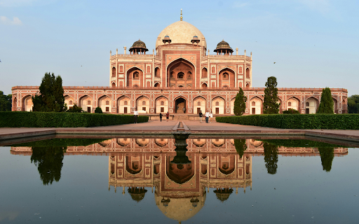 The Humayuns Tomb Lake in India  from Chrome web store to be run with OffiDocs Chromium online