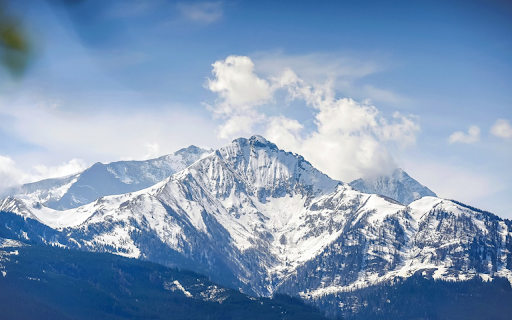 The sky is full of snow  from Chrome web store to be run with OffiDocs Chromium online