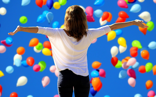 Toss the ball into the sky  from Chrome web store to be run with OffiDocs Chromium online