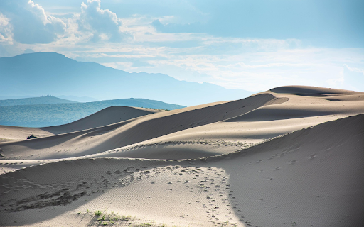 Tranquil Desert Dunes  from Chrome web store to be run with OffiDocs Chromium online
