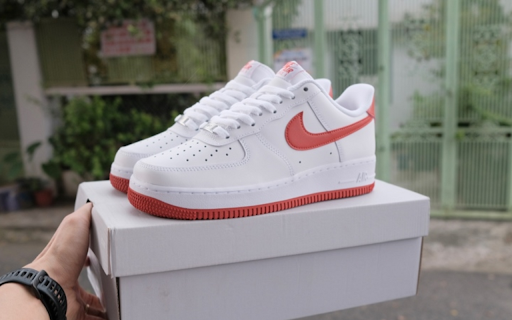 Trungsneaker Giày Nike  from Chrome web store to be run with OffiDocs Chromium online