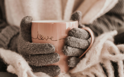 Warm Love in Winter  from Chrome web store to be run with OffiDocs Chromium online