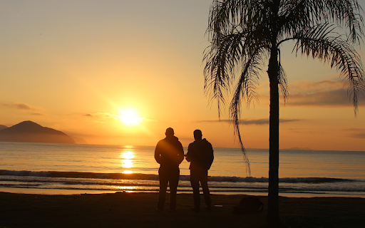 Watching the sea at sunset  from Chrome web store to be run with OffiDocs Chromium online