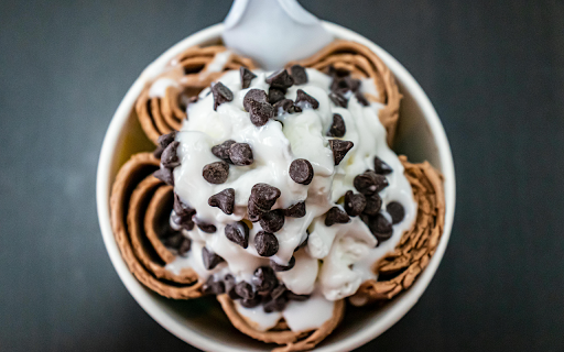 White Ice Cream With Chocolate Chips  from Chrome web store to be run with OffiDocs Chromium online