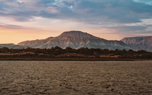 WHITE MOUNTAIN Theme  from Chrome web store to be run with OffiDocs Chromium online