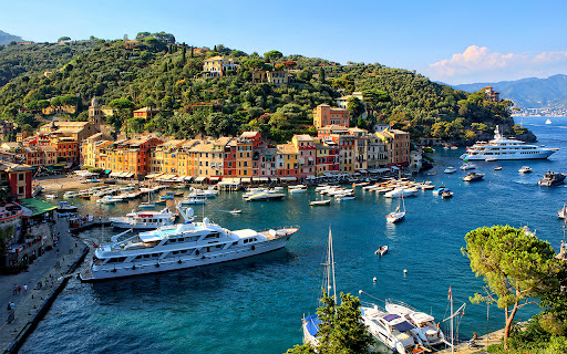 White Yacht Pier Near Town Daytime  from Chrome web store to be run with OffiDocs Chromium online