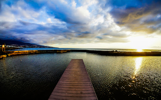 wide shot of a beach in the Canary Islands  from Chrome web store to be run with OffiDocs Chromium online