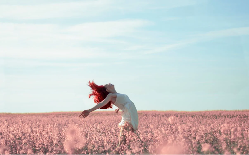 Woman floating in the wind  from Chrome web store to be run with OffiDocs Chromium online