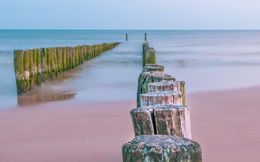 Wooden fence on the sea  from Chrome web store to be run with OffiDocs Chromium online