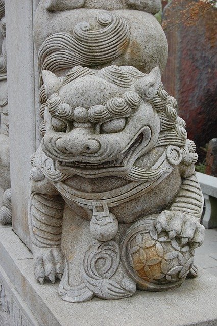 Free download Sculpture Statue Lion -  free photo or picture to be edited with GIMP online image editor