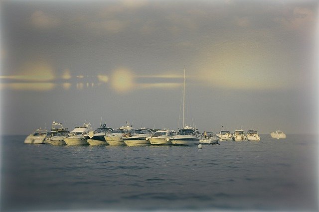 تحميل مجاني Sea Boats Water - صورة مجانية أو صورة لتحريرها باستخدام محرر الصور عبر الإنترنت GIMP