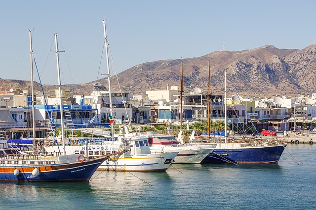 Descargue gratis la imagen gratuita de la costa del agua del barco del refugio marino para editar con el editor de imágenes en línea gratuito GIMP