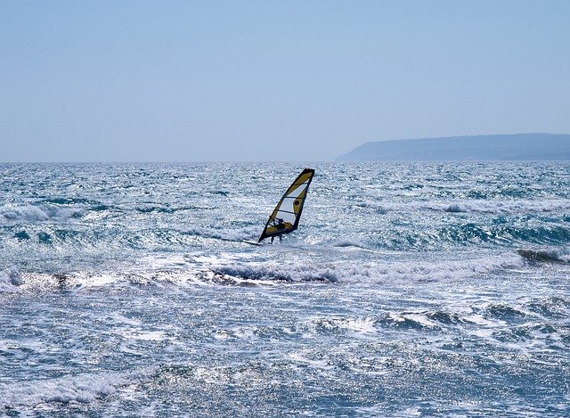 Descărcare gratuită Sea Sports Seascape - fotografie sau imagini gratuite pentru a fi editate cu editorul de imagini online GIMP