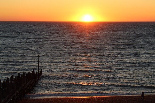 Descărcare gratuită Sea Sun Pier - fotografie sau imagine gratuită pentru a fi editată cu editorul de imagini online GIMP