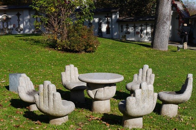 Template Photo Seating Arrangement Stone Hands -  for OffiDocs
