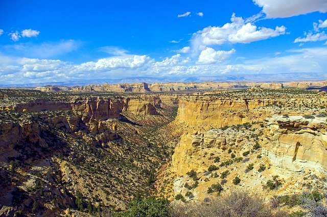 Gratis download Secret Mesa Desert Mountain - gratis foto of afbeelding om te bewerken met GIMP online afbeeldingseditor