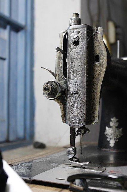 Free picture Sewing Machine Old Vintage -  to be edited by GIMP free image editor by OffiDocs