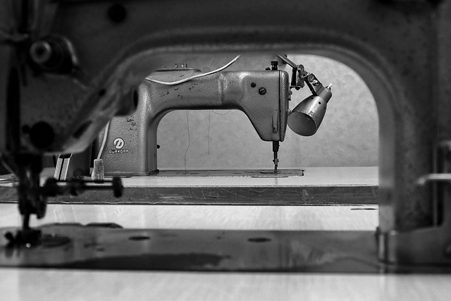 Free download sewing machine tailoring sew free picture to be edited with GIMP free online image editor