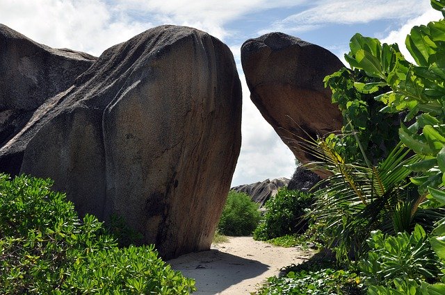 Template Photo Seychelles La Digue Rocks -  for OffiDocs