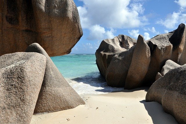 Descarga gratuita Seychelles Rock La Digue - foto o imagen gratis y gratuita para editar con el editor de imágenes en línea GIMP